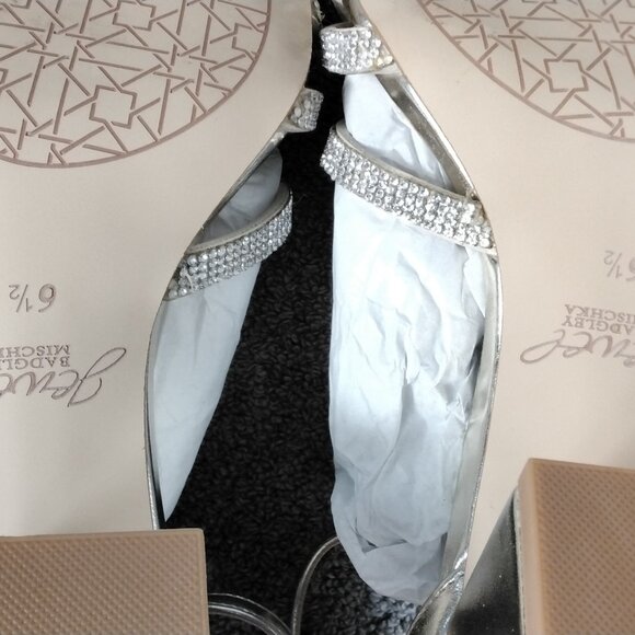 Jewel Badgley Mischka Fidelia Size 6.5 Gold Rhinestone Block Heel Sandals Nib - Picture 13 of 13